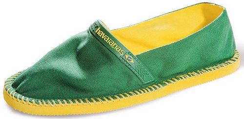 espadrilles 鞋也有高跟型号如果硬要找出这一段和“高跟鞋”主题的联系的话